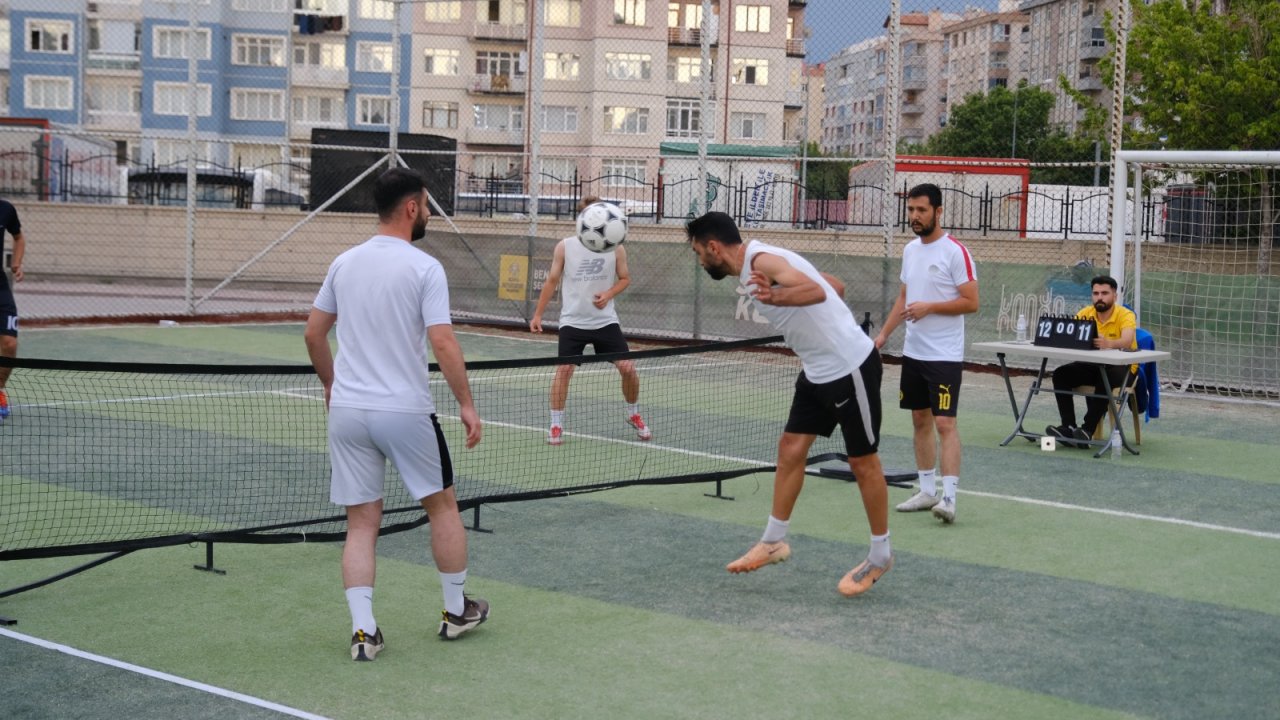 Teniste kollar değil, ayaklar konuştu