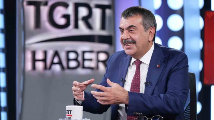 Bakan Tekin: "Artık her okul kendi kıyafetini tanımlayacak"