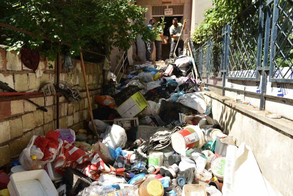 16 kamyon çöp çıkartılmıştı, 1 yıl sonra 20 kamyon oldu
