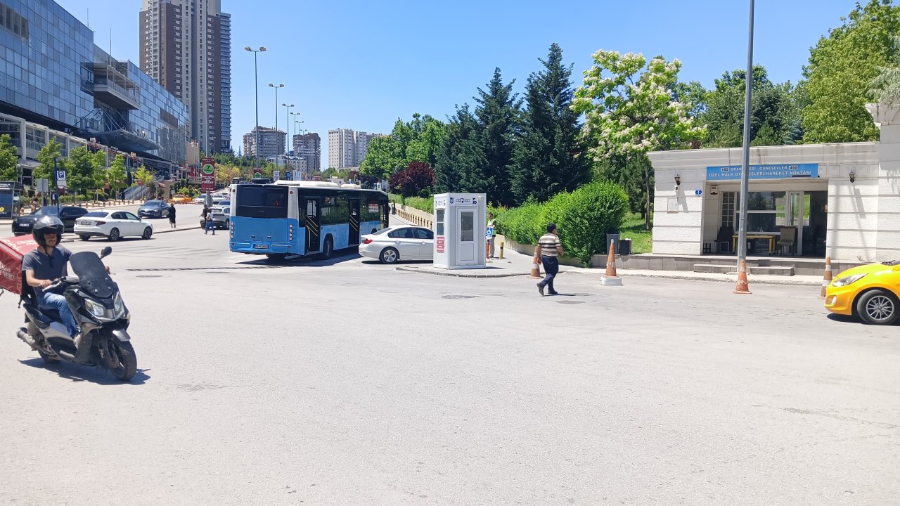 Vale ile otobüs şoförünün demir çubuklu kavgası kamerada