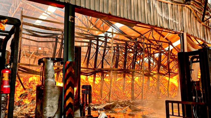 Güney Asya ülkesinde kağıt fabrikasında yangın: 8 ölü, 26 yaralı