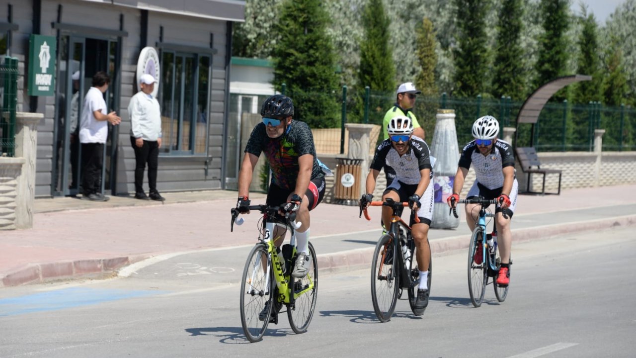 Konyalı merhum bisikletçi Ayyorkun'a büyük vefa