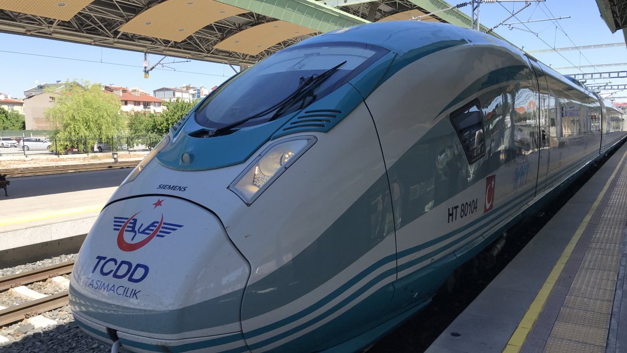 Yüksek hızlı tren Konya'dan on milyonları taşıdı