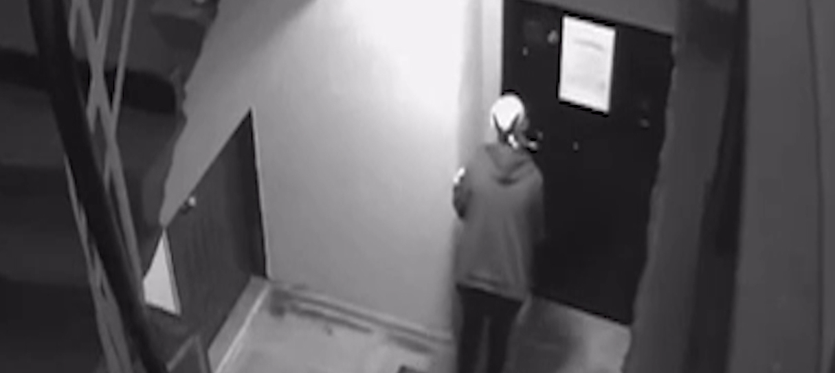 Bebeğini poşete koyup çöpe bıraktı!