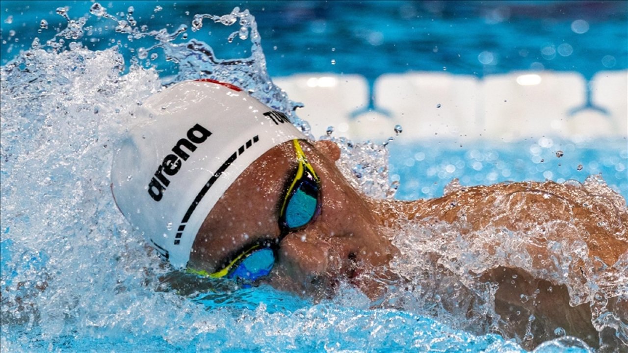 Milli yüzücü Tunçelli tarih yazdı