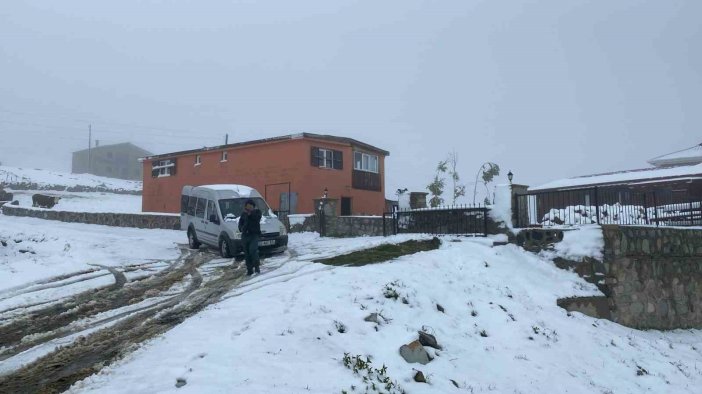 Rize’de Temmuz ayında kar sürprizi