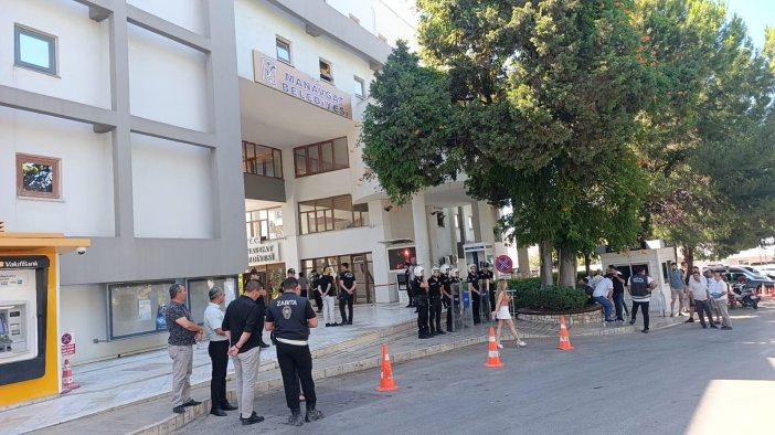 CHP'li bir belediyeye daha yolsuzluk operasyonu