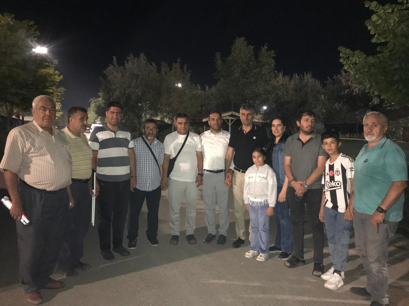 Dünya Görmeyenler Derneği Üyeleri Karaaslan Hobi Bahçesi'nde Başkan Kılca'yla buluştu
