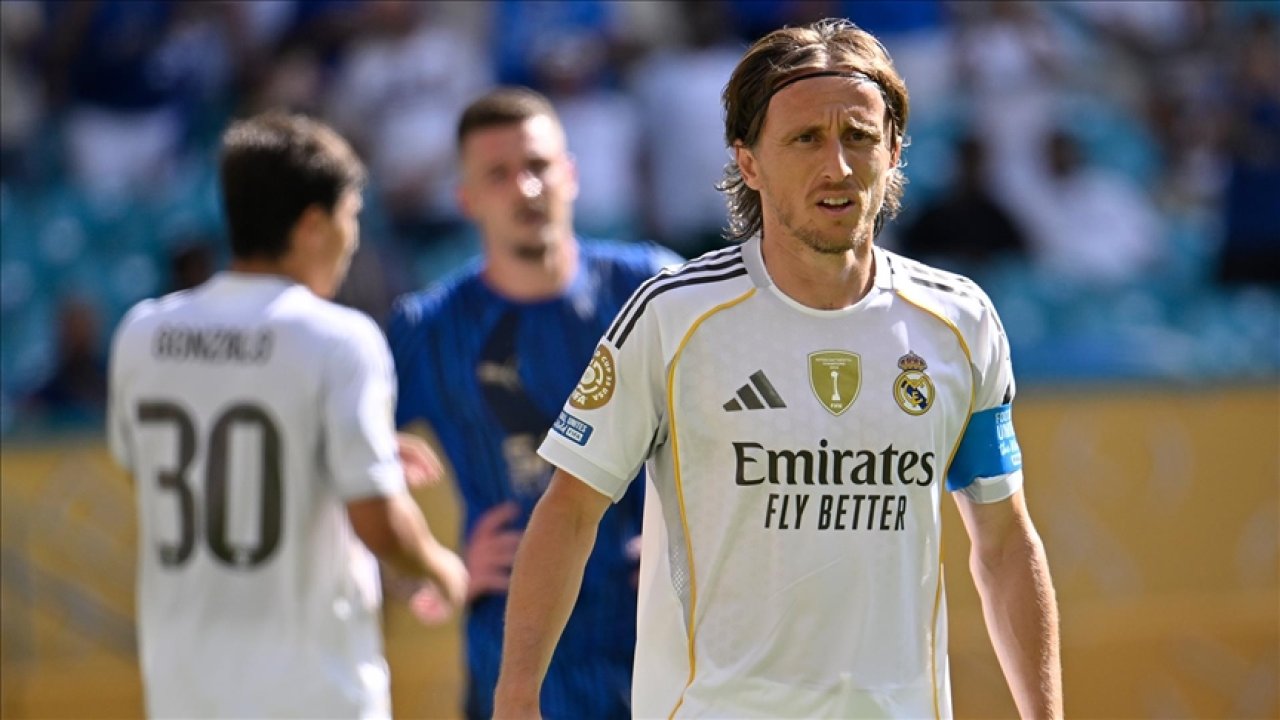 Modric Milan'a imza atıyor