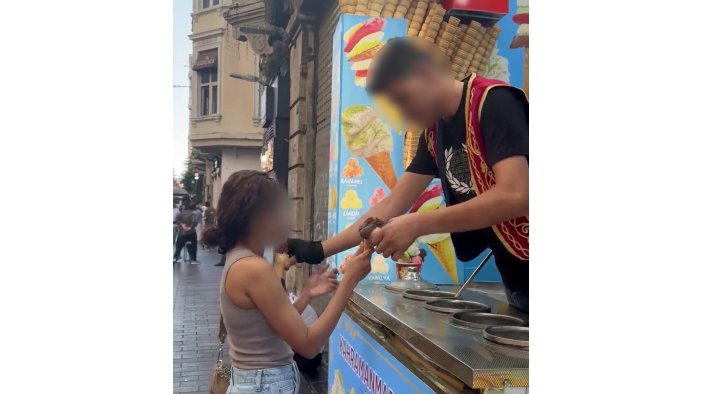 Beyoğlu’nda külah oyunuyla kadını rahatsız etti: Dondurmacı mühürlendi