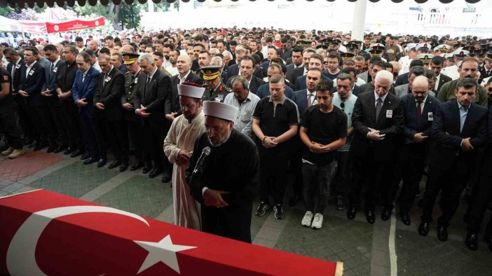 Şehit Piyade Sözleşmeli Er Ahmet Gültekin son yolculuğuna uğurlandı