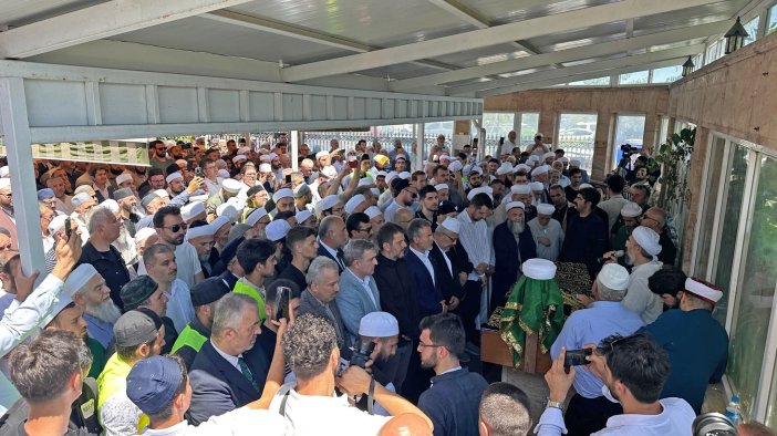 Kamil Şenocak Hocaefendi son yolculuğuna uğurlandı