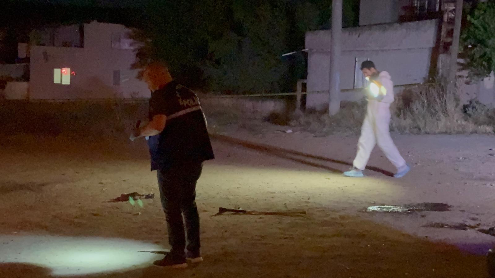 Yolda yürürken silahla vuruldu, hayatını kaybetti