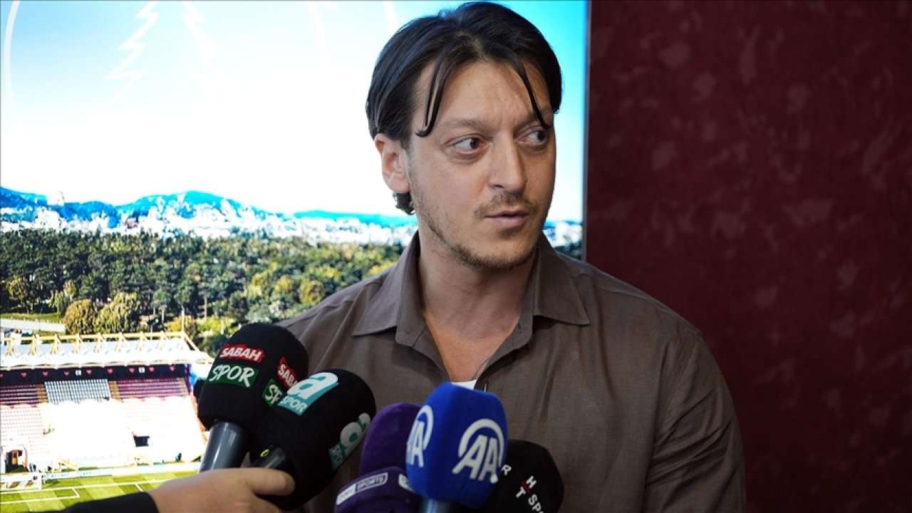Özil'den akademi hamlesi