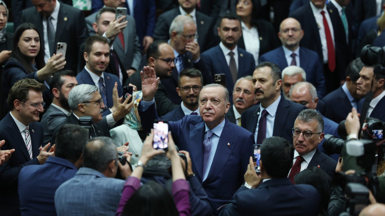 Cumhurbaşkanı Erdoğan: "100 yıllık Halk Partisi, olmuş haraç partisi"