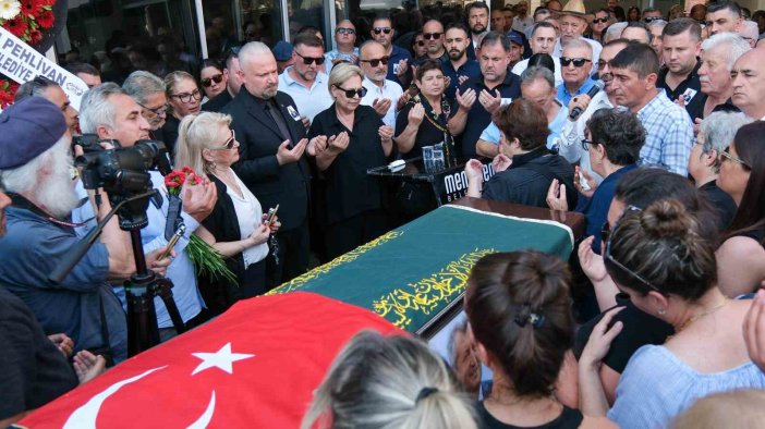 Eski Menemen Belediye Başkanı Şahin, son yolculuğuna uğurlandı