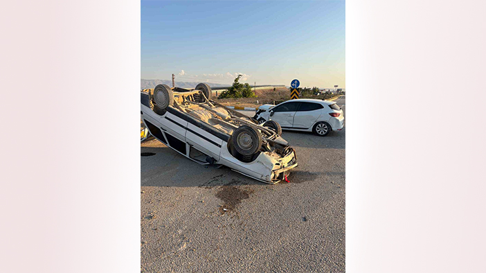 Konya'da kavşakta kaza: 3 yaralı