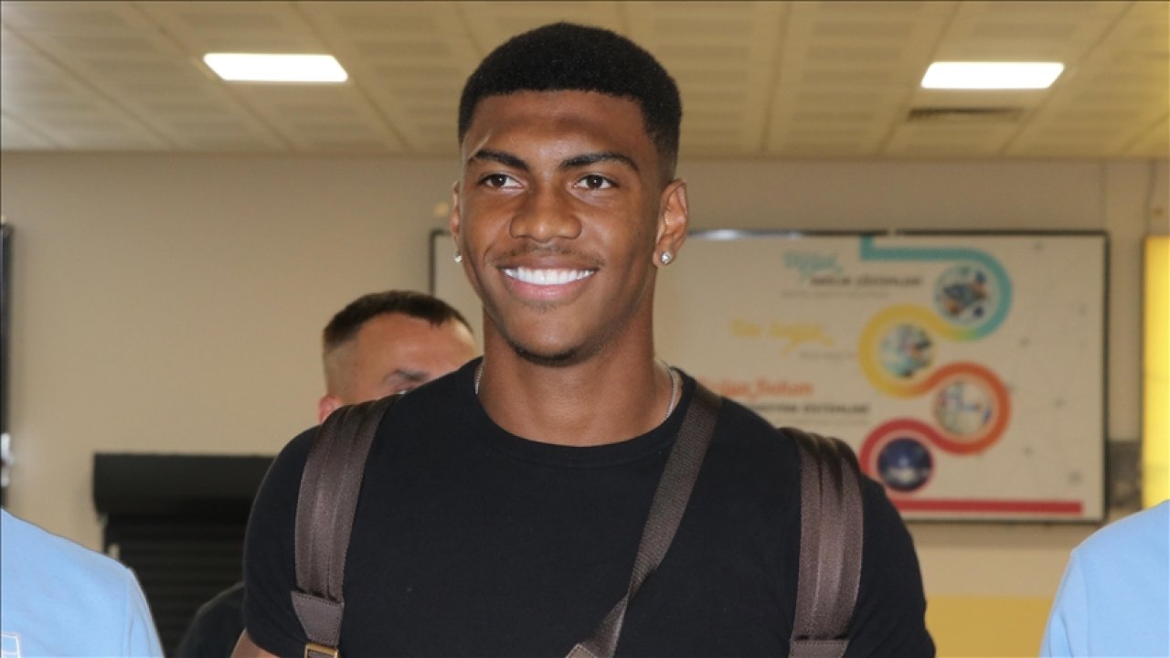 Trabzonspor'da transferler sürüyor