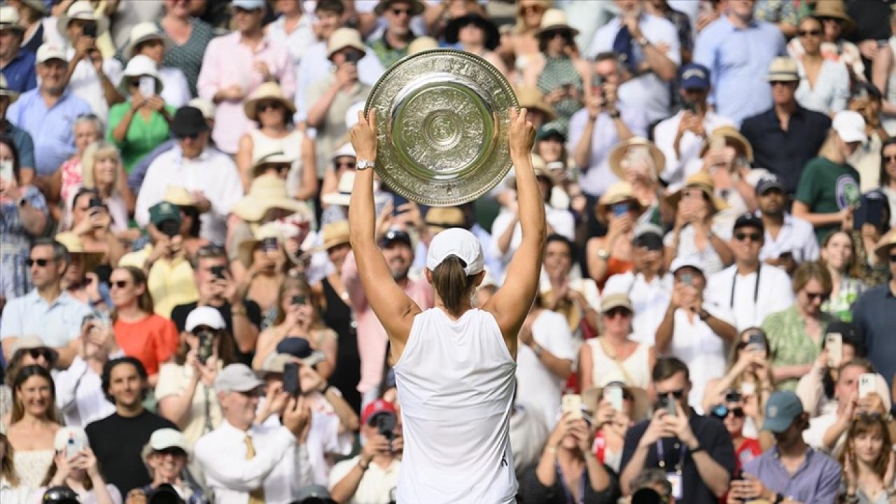 Wimbledon'da Iga şampiyon