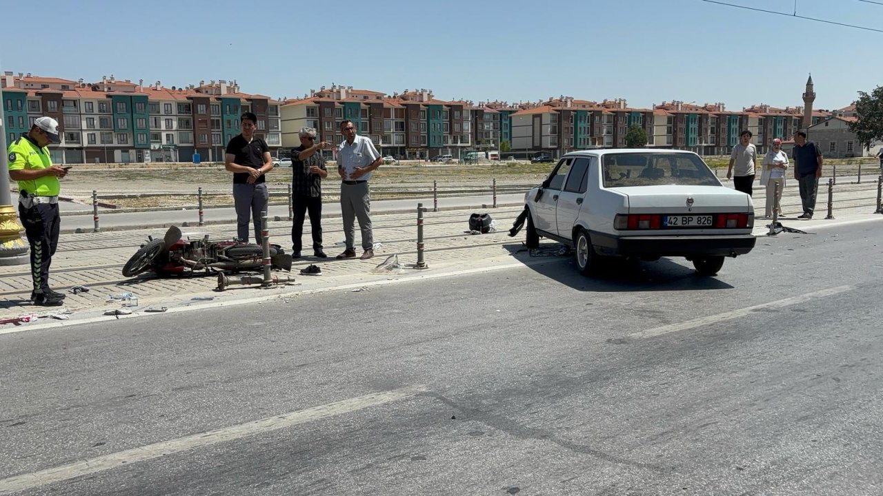 Konya'da otomobille çarpışan motosikletin sürücüsü yaralandı