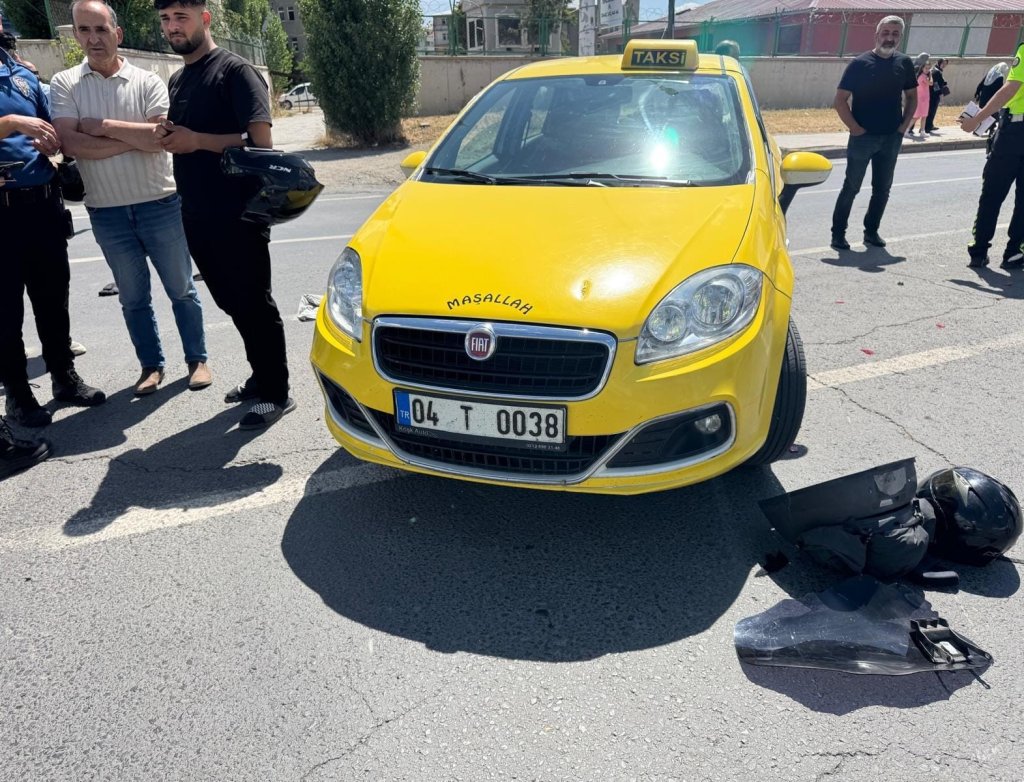 Trafik kazasında Karı koca hayatını kaybetti