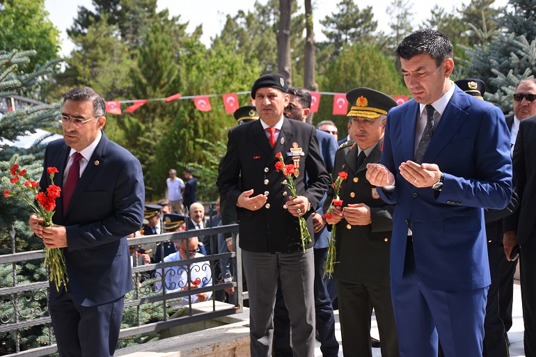 Konya ve çevre illerde 15 Temmuz Demokrasi ve Milli Birlik Günü anma etkinlikleri sürüyor