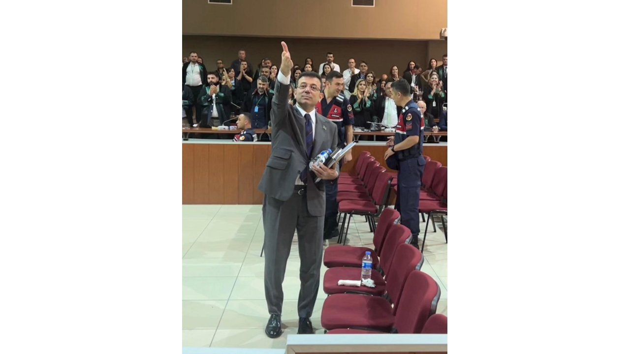 Ekrem İmamoğlu'na iki suçtan hapis cezası