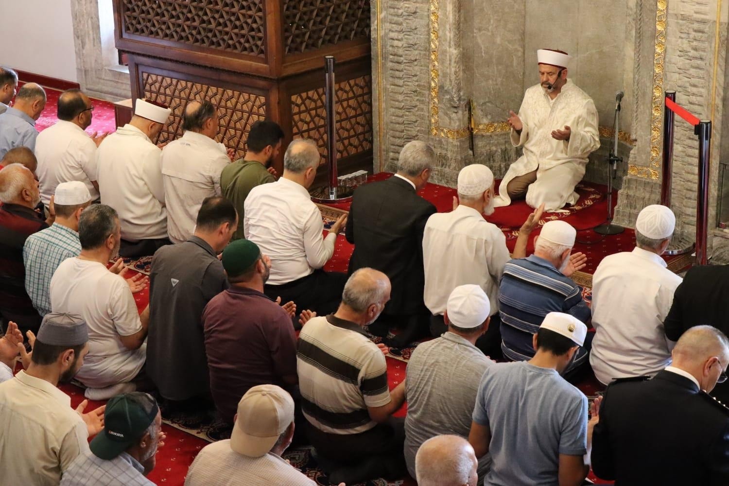 Müftü Öge, mevlid programına katıldı