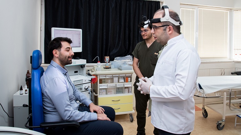 5 günlük bebek, Selçuk Tıp’ta nefesine kavuştu