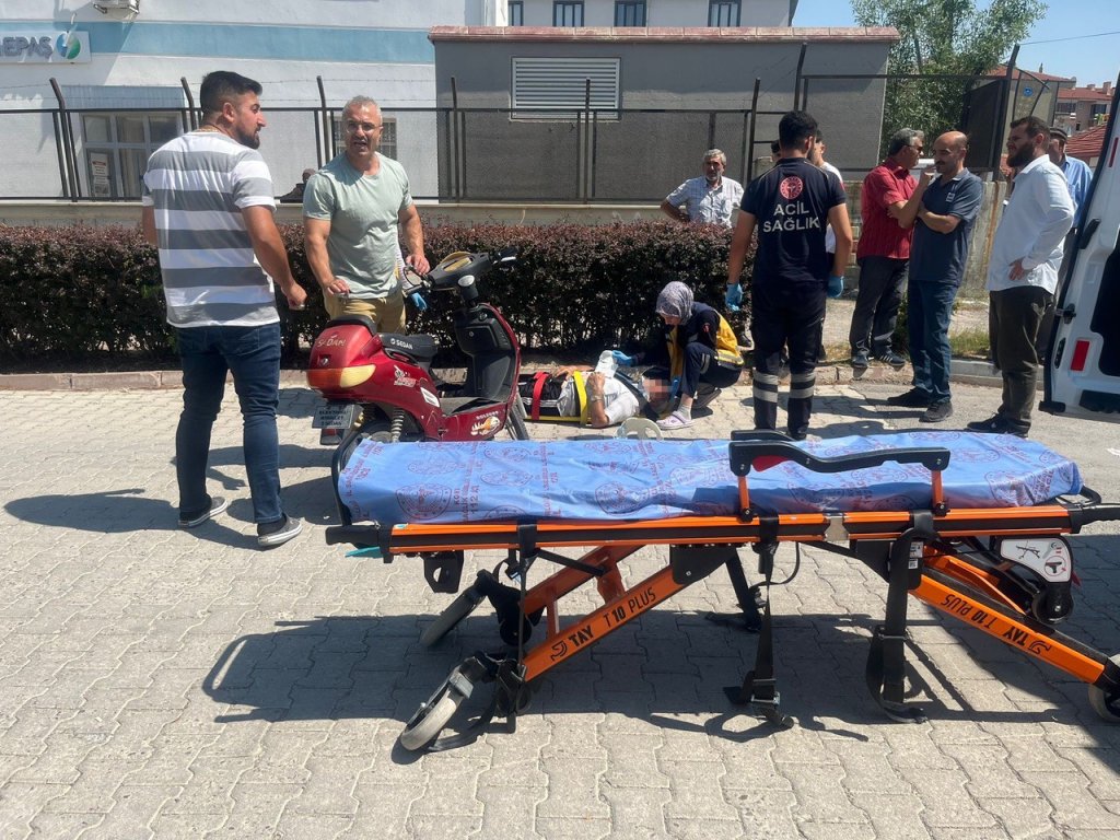 Kulu’da elektrikli bisiklet ile otomobil çarpıştı: 1 yaralı