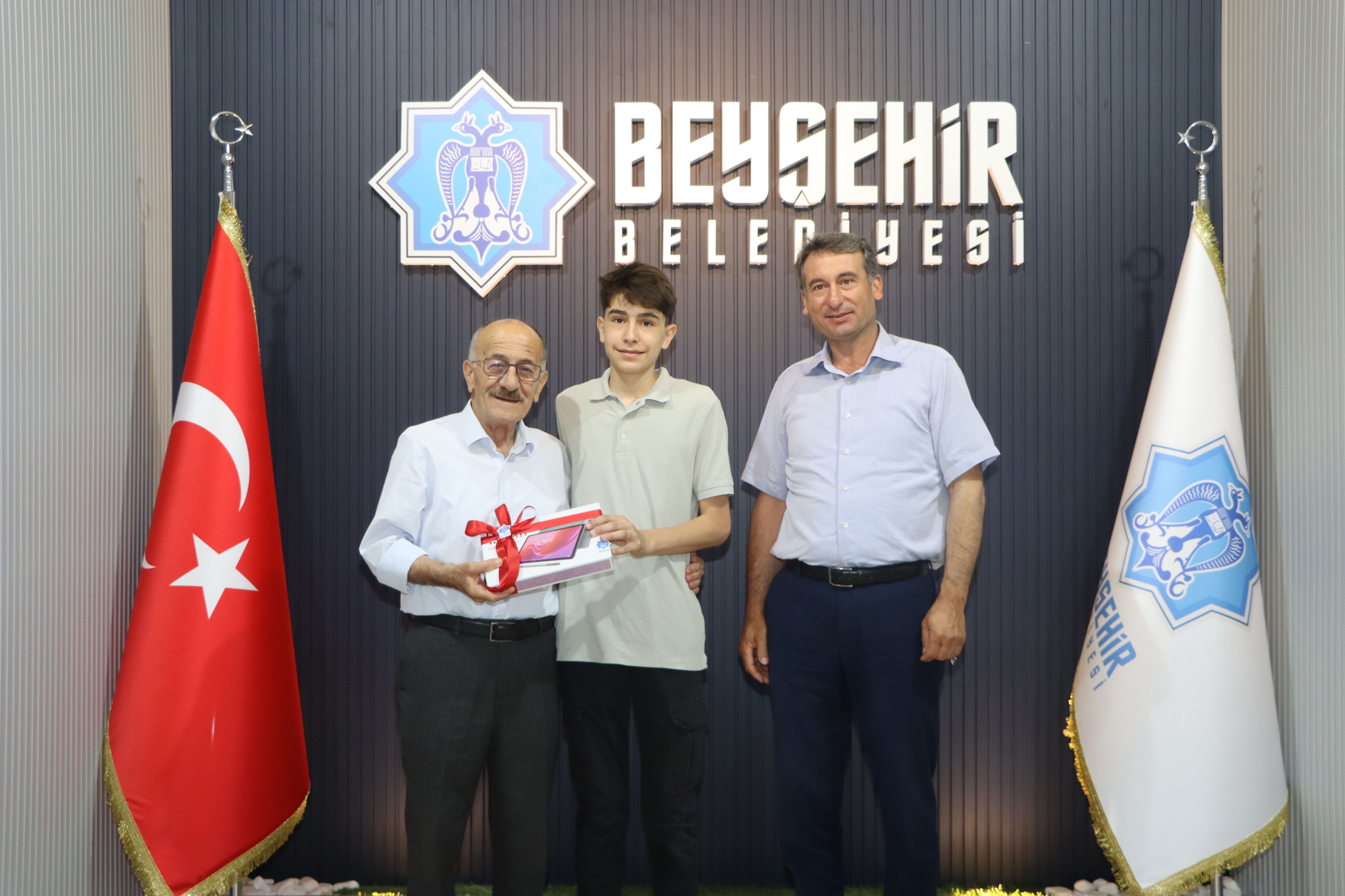 LGS Türkiye birincisi Başkan Adil Bayındır’ı ziyaret etti
