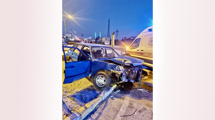 Konya’da kaza: Otomobil ile TIR çarpıştı