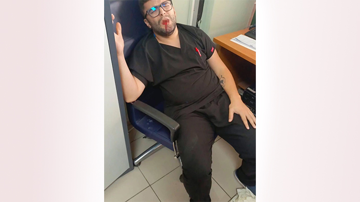 Tansiyon ölçme tartışmasında hemşireyi darbettiler