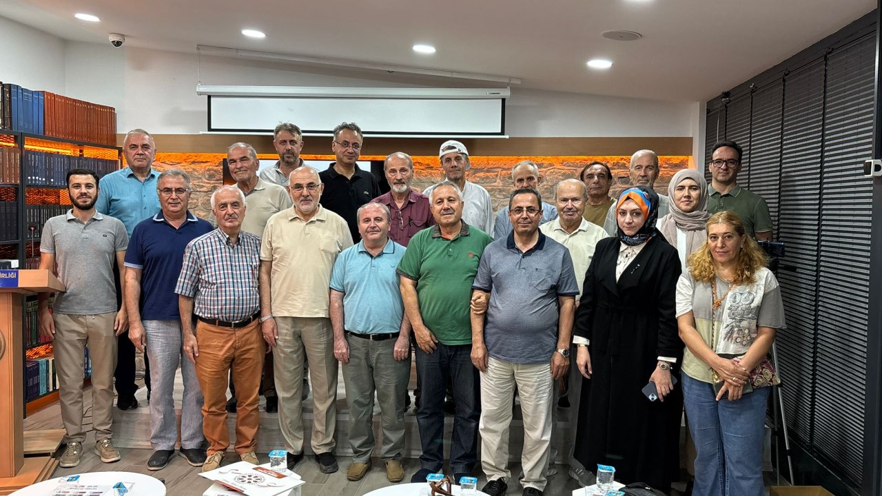 Türkistan'ın zengin kültürü TYB Konya'da konuşuldu