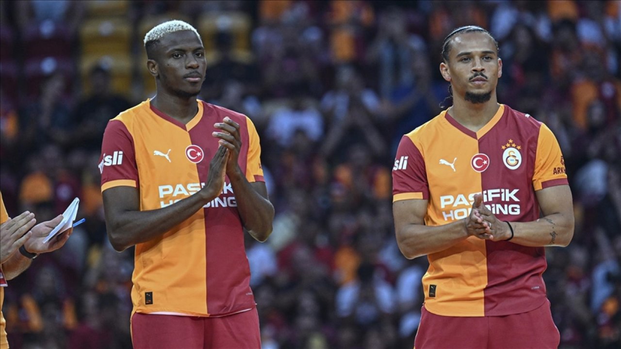 Osimhen ve Sane için imza töreni