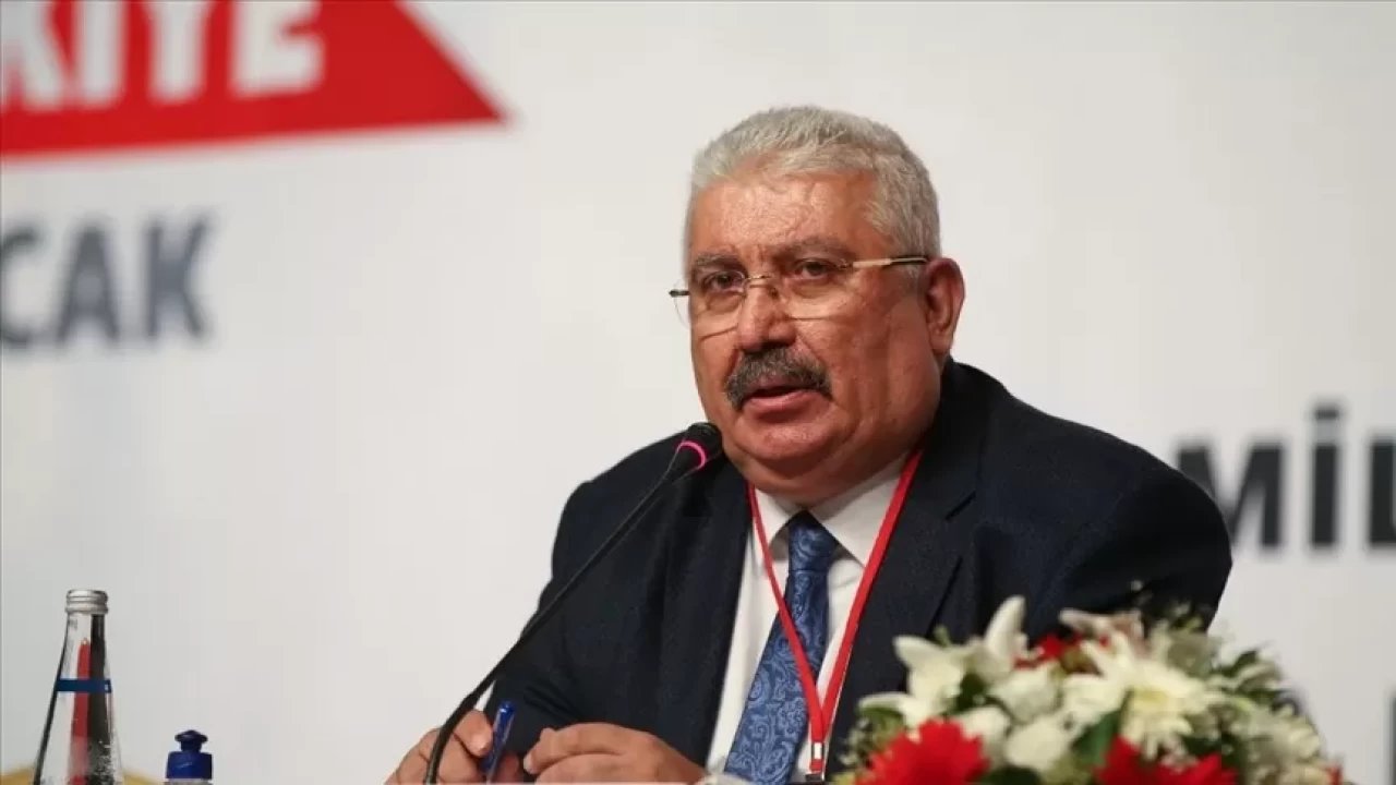 Semih Yalçın'dan Müsavat Dervişoğlu'na: "Pavyon kabadayısı kılıklı Müsavat Efendi akıllı ol!"