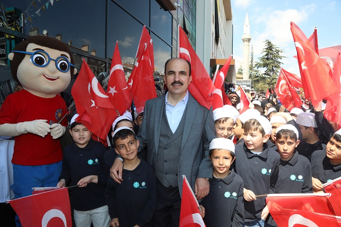 Konya Büyükşehir'in eğitim merkasından fen liselerine yoğun yerleşme