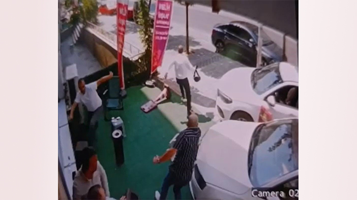 Yeni kocası eski kocasını bacaklarından vurdu