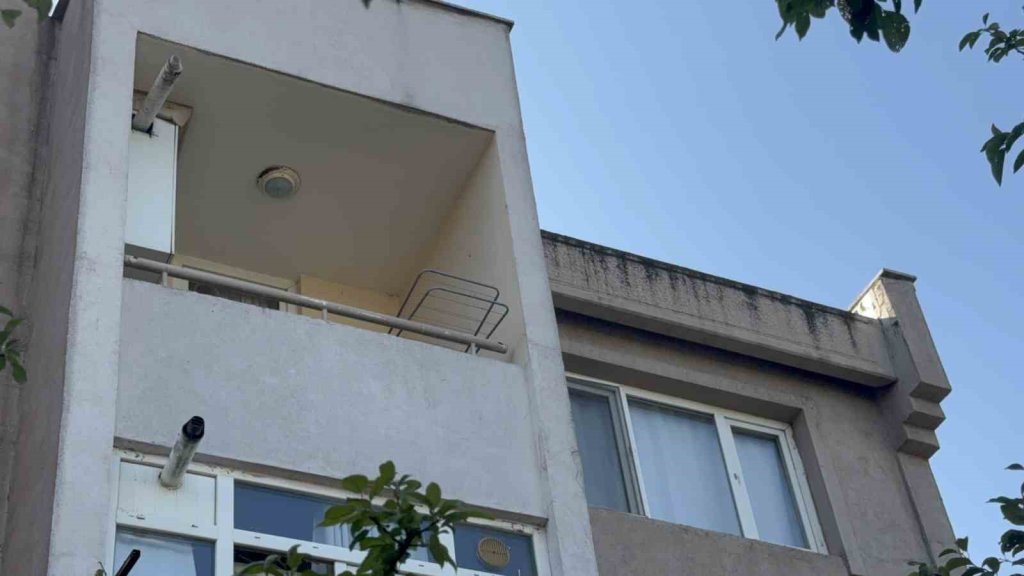 Kan donduran olay: Oğlunu boğarak öldürdü, cesediyle saatlerce aynı evde kaldı