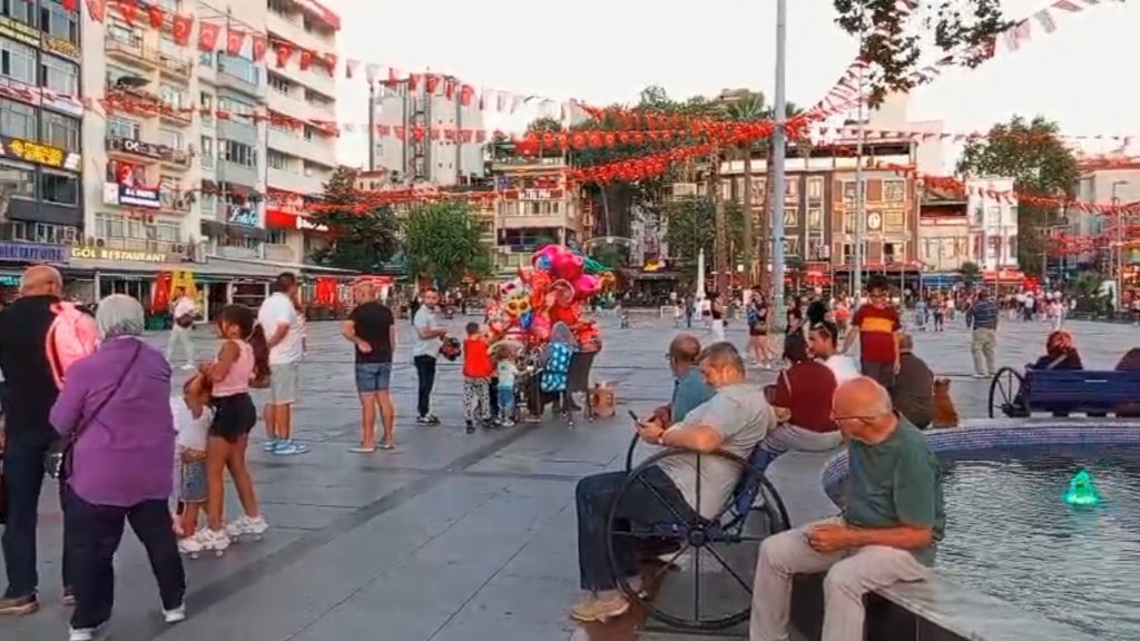 6.1’lik Sındırgı depremi Bursa’da paniğe sebep oldu (VİDEOLU)