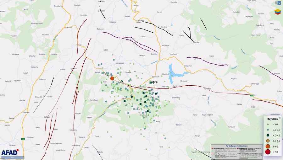 Balıkesir’de 6.1 büyüklüğündeki depremin ardından 237 artçı deprem oldu