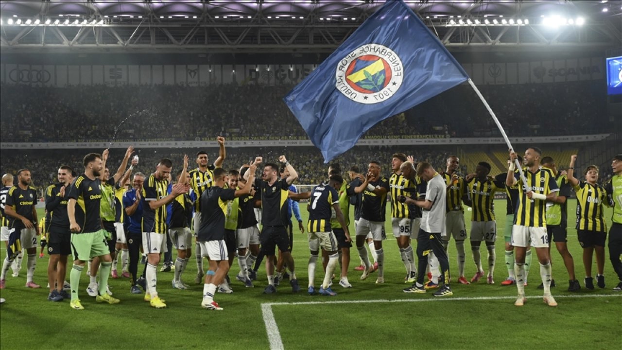Hollanda basınından Fenerbahçe detayı
