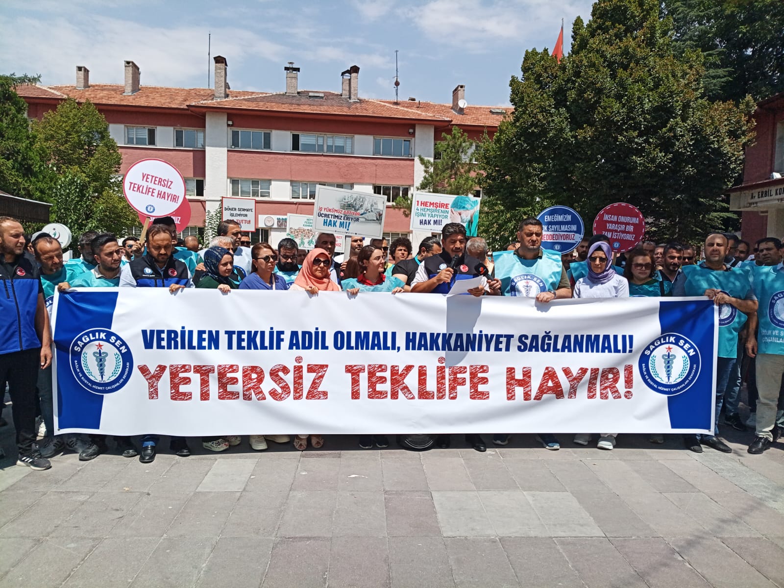 Sağlık-Sen Konya: Yetersiz teklife hayır