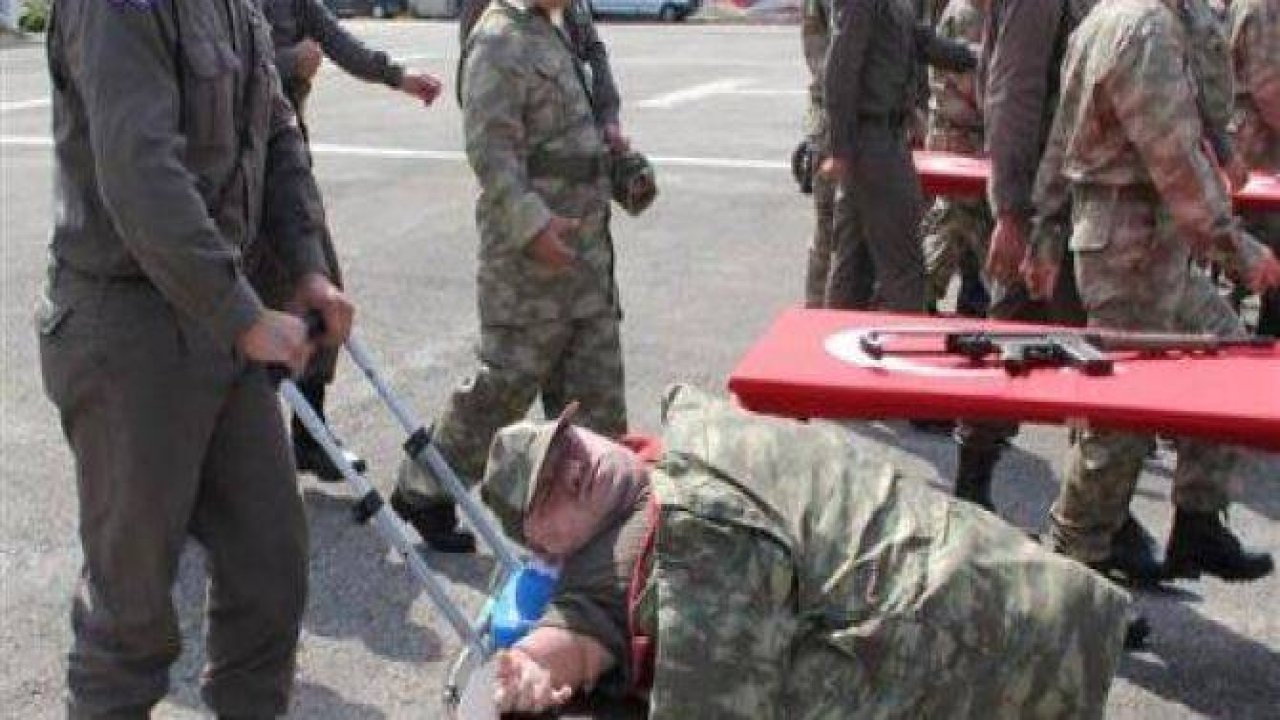 Çakı gibi asker oldular