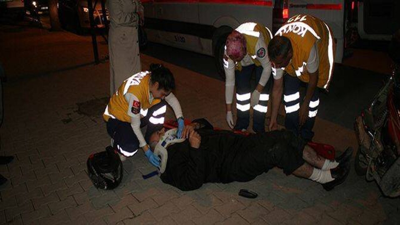 Yaralı eşinin yanından ayrılmadı