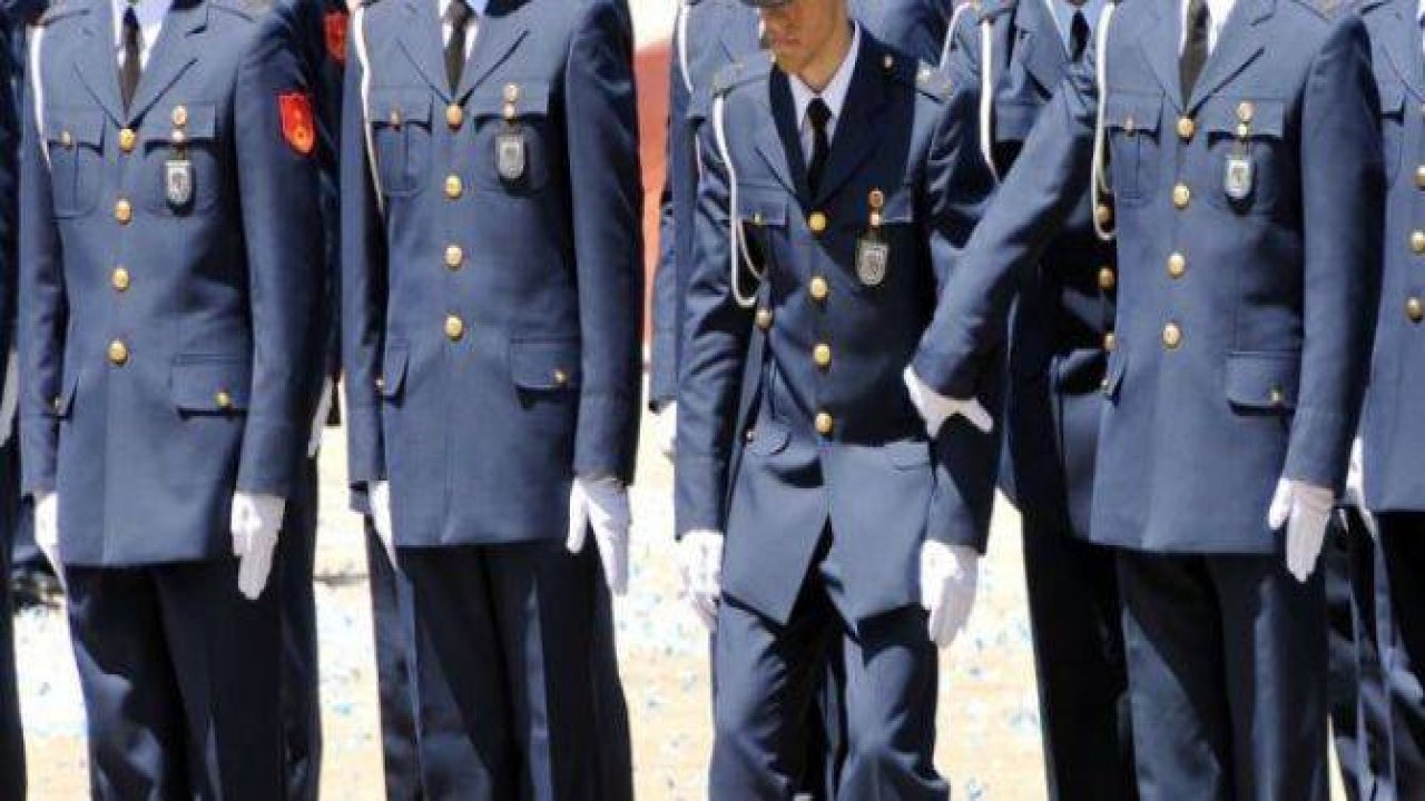 Mezuniyet töreninde bayıltan gurur