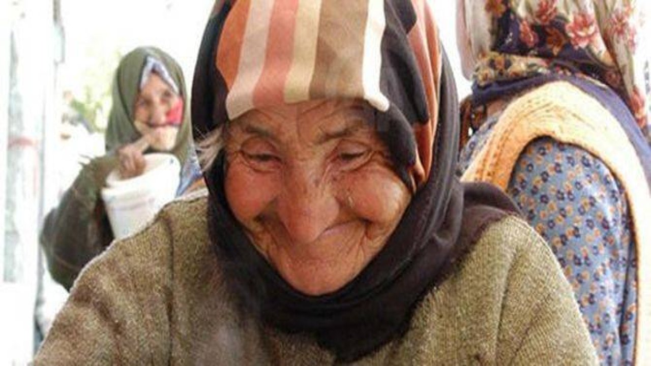 HATİCE NİNENİN MUTLULUĞU