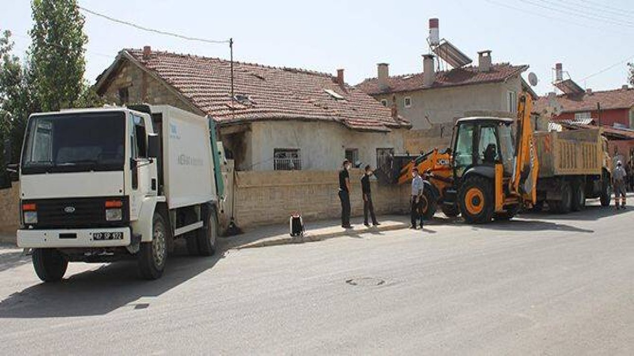 Çöp evden dram çıktı