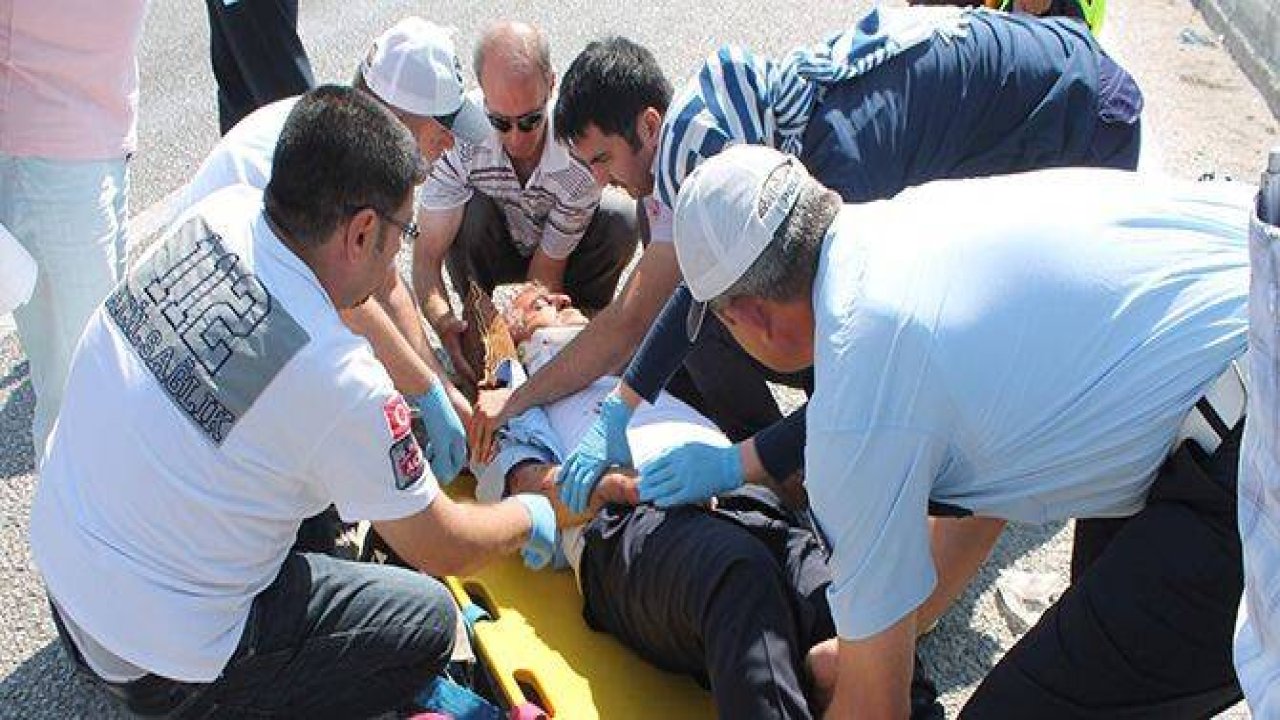 UYGULAMA YAPAN POLİSE ÇARPTI