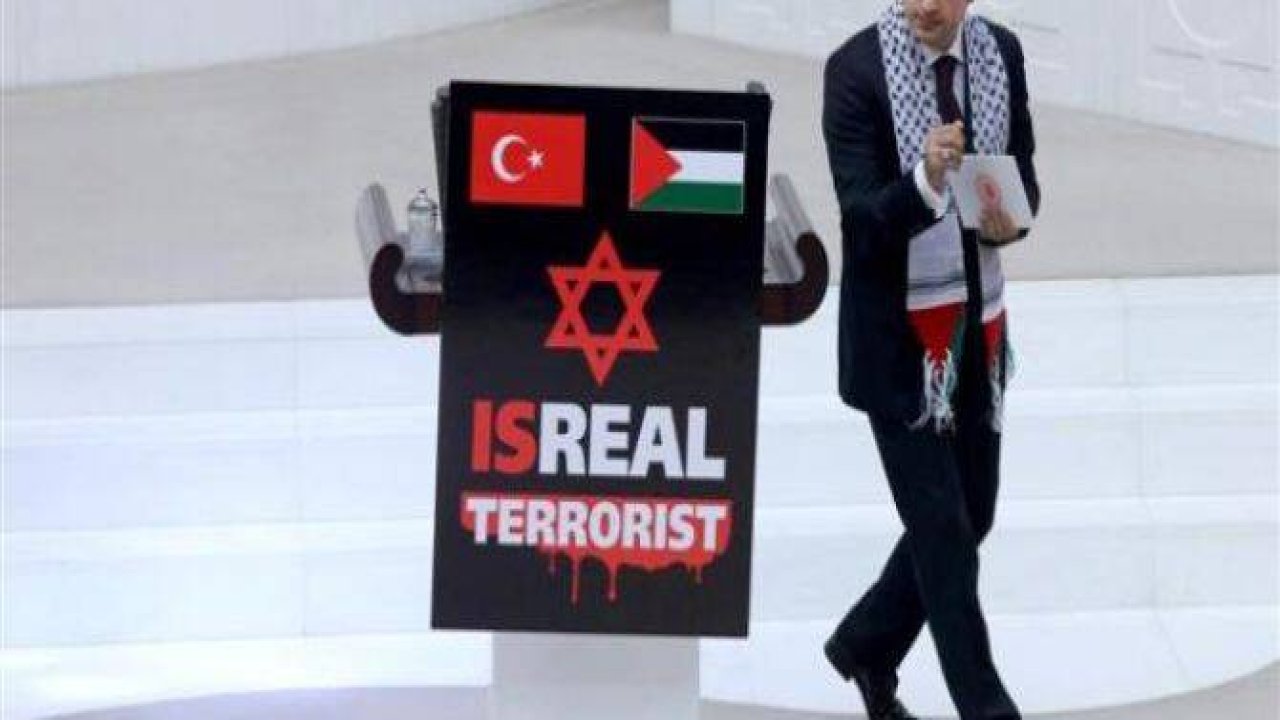 Meclis kürsüsünde İsrail protestosu